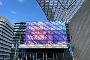 mSSD新品亮相！江波龙创新存储矩阵连接2025英特尔生态大会